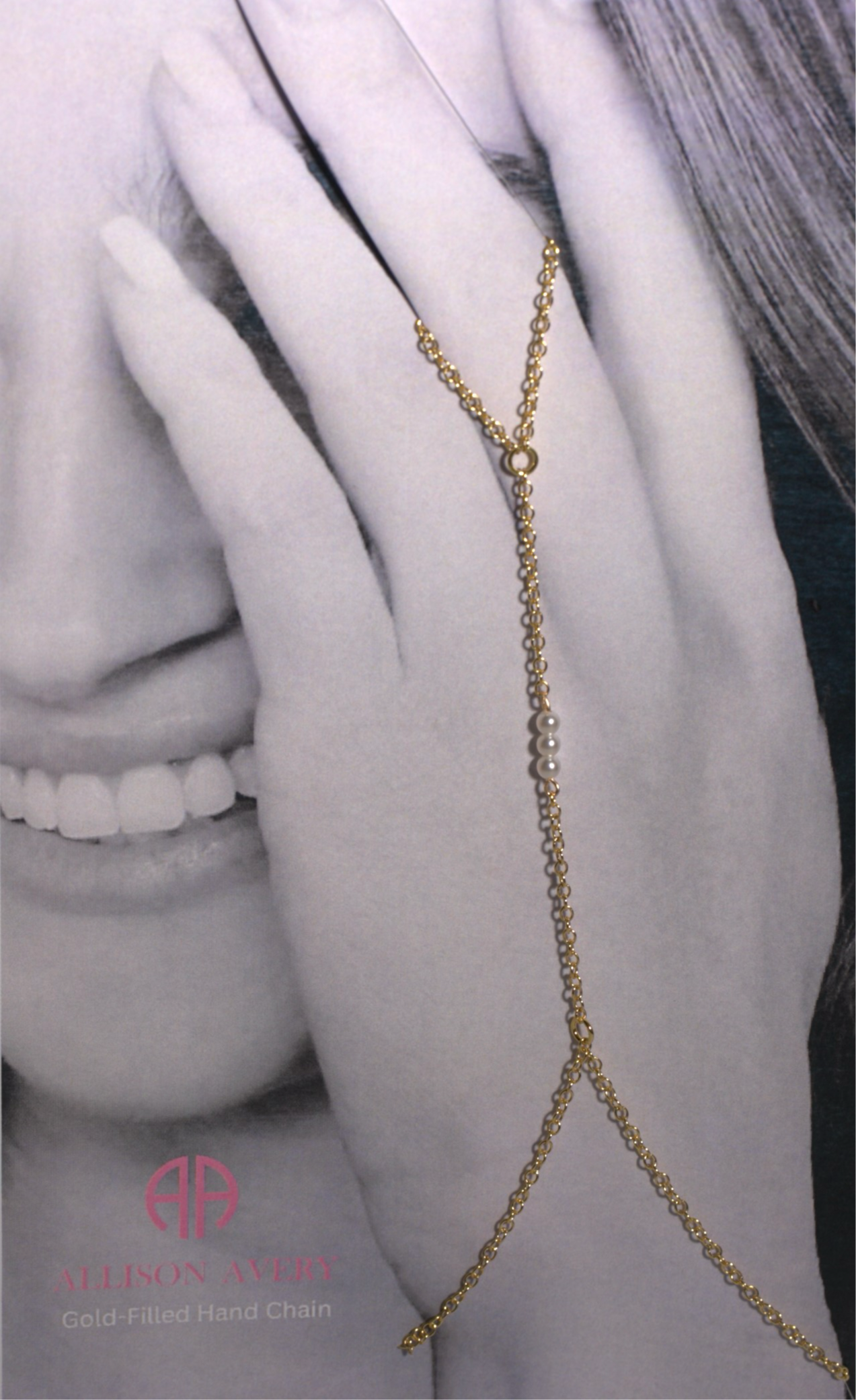 La Petite Hand Chain Bracelet