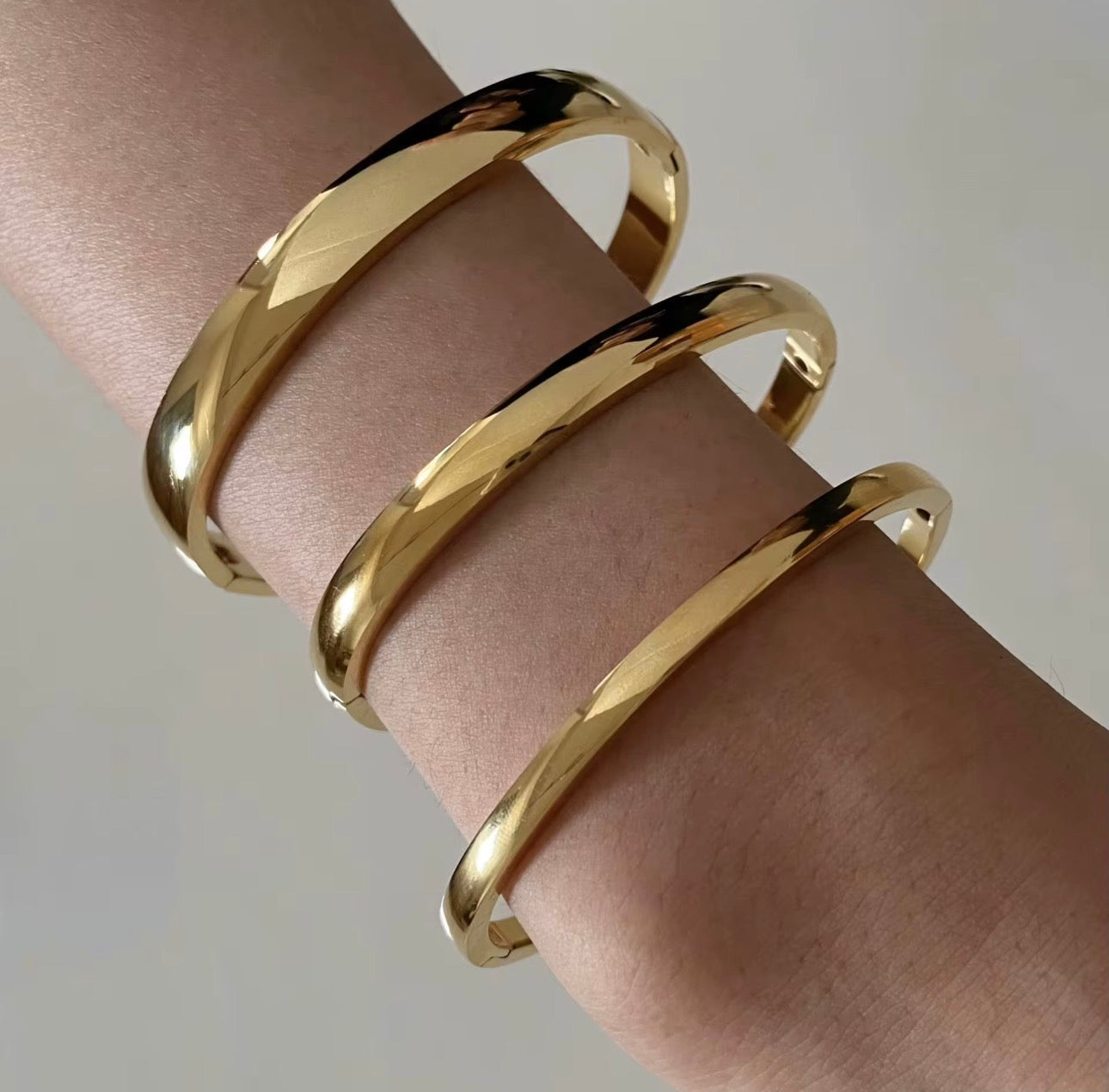 Smooth Bangle Bracelet