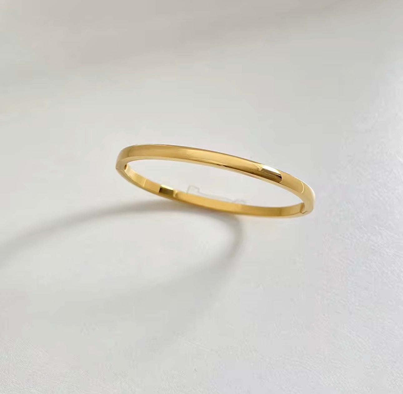Smooth Bangle Bracelet